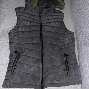 Women’s Puffer Vest